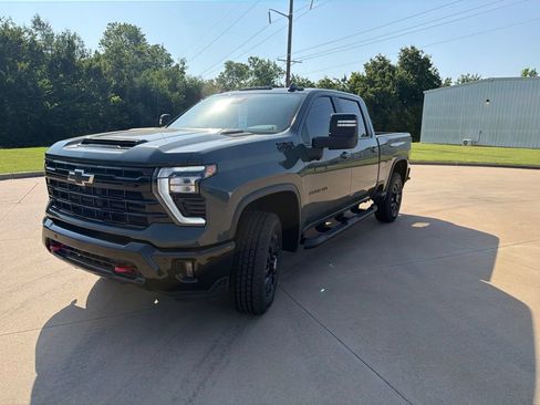 Used 2025 Chevrolet Silverado 2500 LT w/ Trail Boss Package AWD/4WD image 1