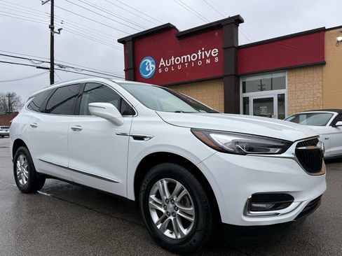 Used 2018 Buick Enclave Essence image 1