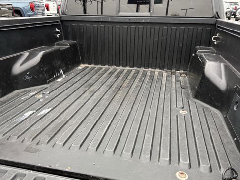 Used 2020 Toyota Tacoma SR image 30