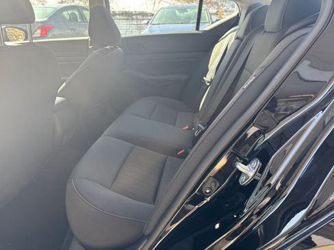 Used 2025 Nissan Altima 2.5 SV image 27