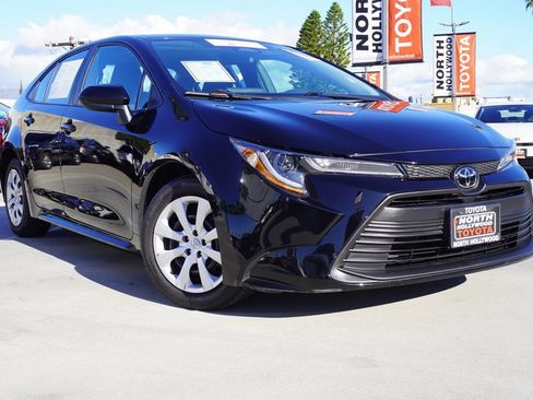Used 2024 Toyota Corolla LE image 2