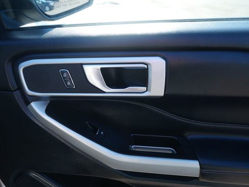 Used 2020 Ford Explorer XLT w/ Equipment Group 202A image 19