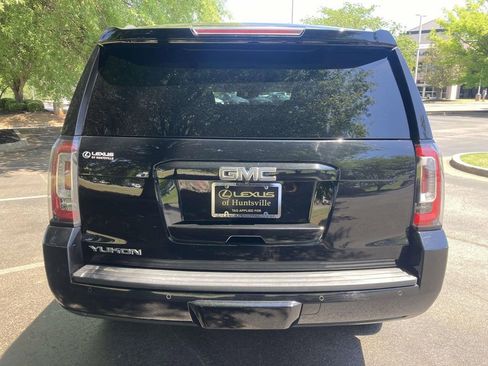 Used 2017 GMC Yukon SLT RWD image 3