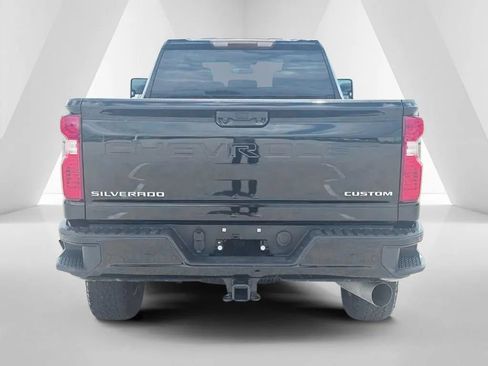 Used 2024 Chevrolet Silverado 2500 Custom w/ Custom Value Package AWD/4WD image 5