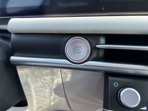 New 2026 Hyundai Tucson SE image 28