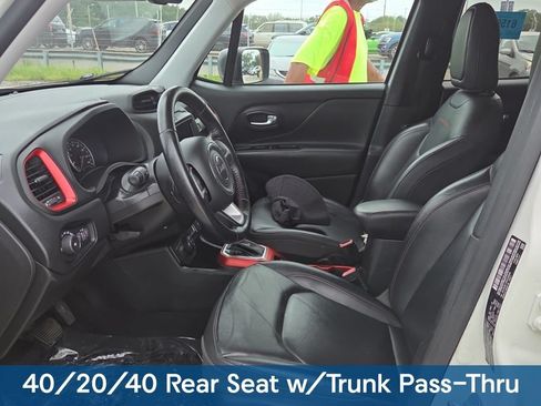 Used 2019 Jeep Renegade Trailhawk AWD/4WD image 12