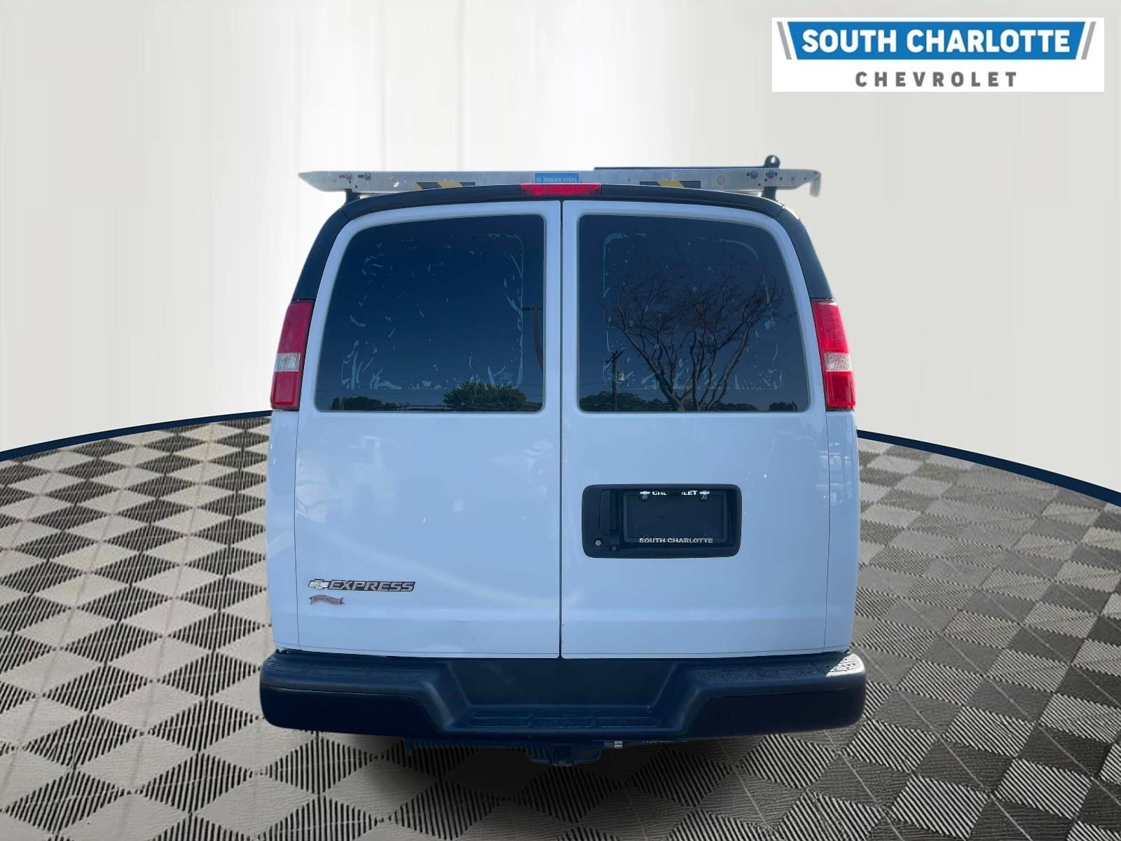 Used 2020 Chevrolet Express 2500 w/ Driver Convenience Package RWD image 5