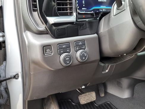 Certified 2023 Chevrolet Silverado 1500 LT AWD/4WD image 18