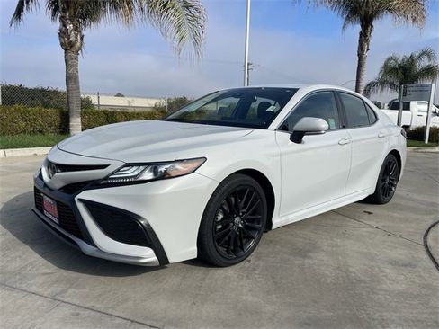 Used 2022 Toyota Camry XSE image 1