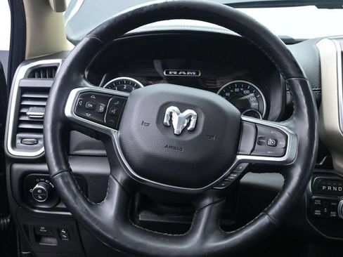 Used 2019 RAM 1500 Laramie AWD/4WD image 31