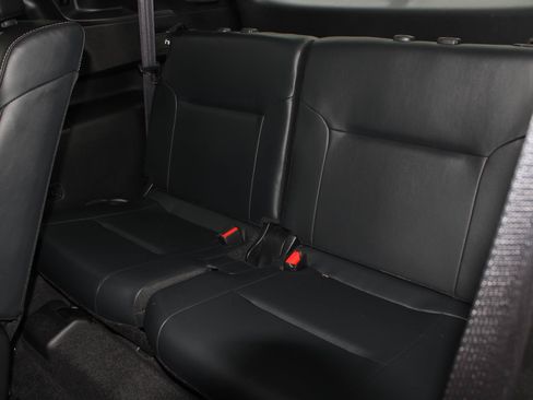 Used 2024 Mitsubishi Outlander SE Black Edition AWD/4WD image 17
