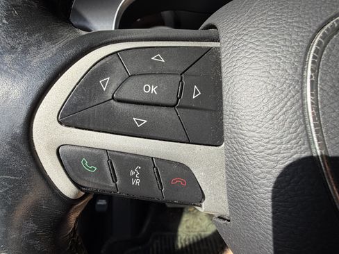 Used 2015 Dodge Charger R/T RWD image 19