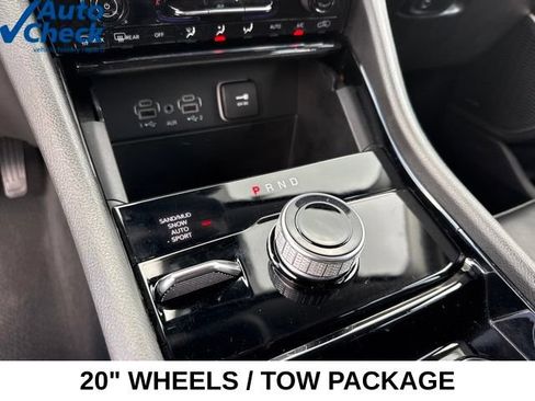 Used 2023 Jeep Grand Cherokee Limited w/ Trailer Tow Prep Group (B) AWD/4WD image 5