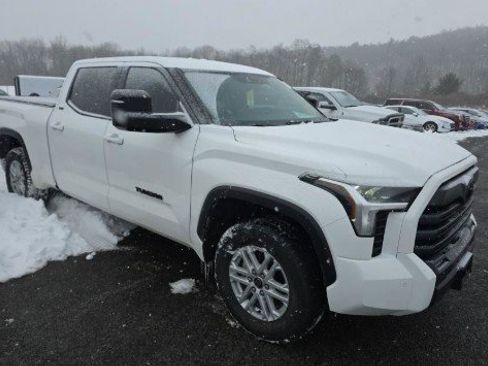 Used 2023 Toyota Tundra SR5 w/ SR5 Premium Package image 2