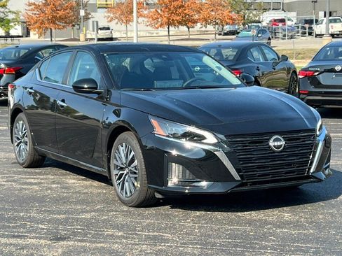 New 2025 Nissan Altima 2.5 SV w/ SV Premium Package image 35