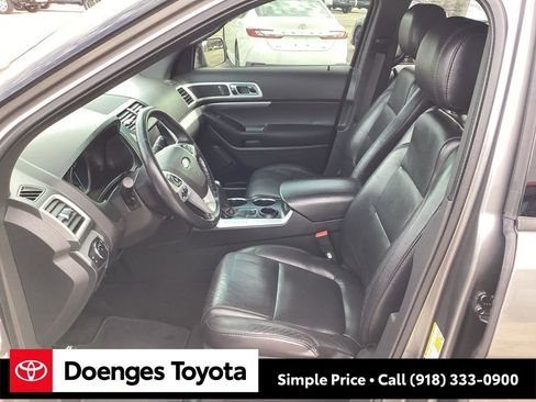 Used 2013 Ford Explorer XLT image 9