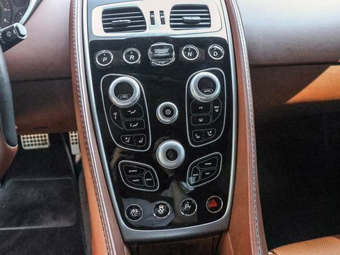 Used 2015 Aston Martin Vanquish Coupe RWD image 21