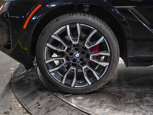 Used 2024 BMW X6 xDrive40i w/ M Sport Professional Package image 9