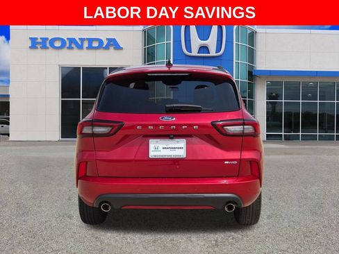 Used 2023 Ford Escape ST-Line w/ Tech Pack #1 AWD/4WD image 4