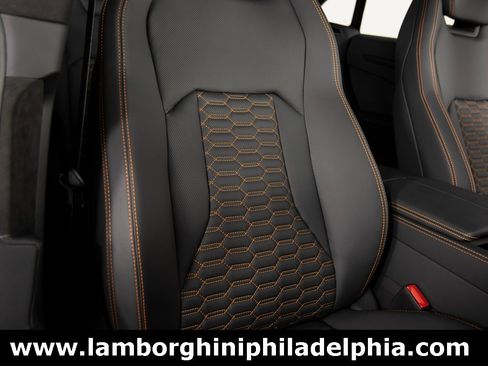 Used 2024 Lamborghini Urus S image 40