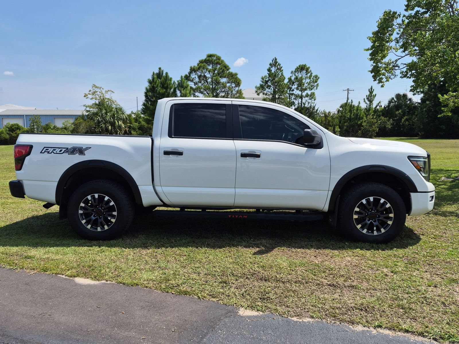 Used 2024 Nissan Titan PRO-4X w/ Off Road Protection Package AWD/4WD image 4