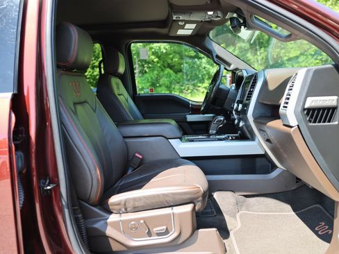 Used 2016 Ford F150 King Ranch w/ Equipment Group 601A Luxury AWD/4WD image 9