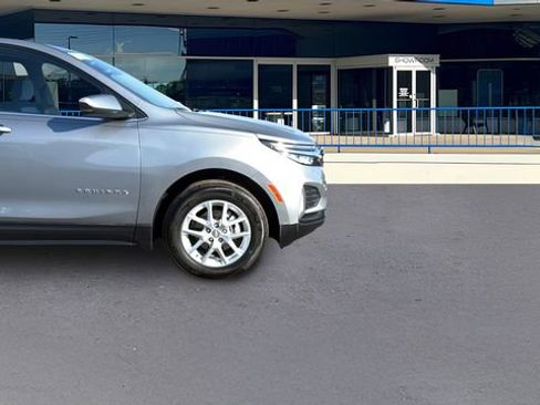 Used 2023 Chevrolet Equinox LT image 19