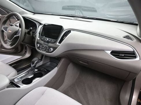 Used 2022 Chevrolet Malibu LS FWD image 24