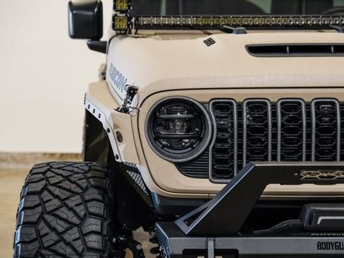 Used 2025 Jeep Wrangler Unlimited Rubicon 392 image 3