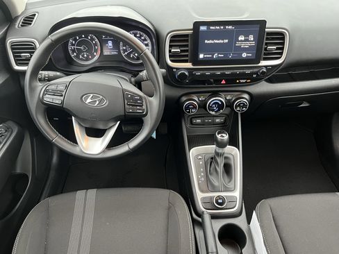 Used 2022 Hyundai Venue SEL image 11