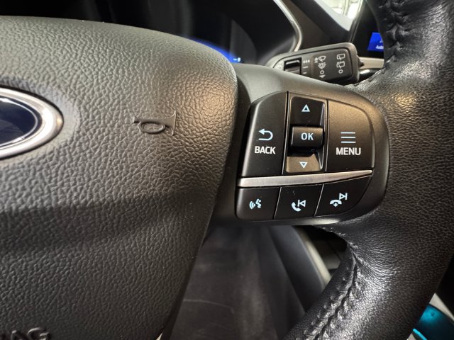 Used 2020 Ford Escape Titanium AWD/4WD image 18
