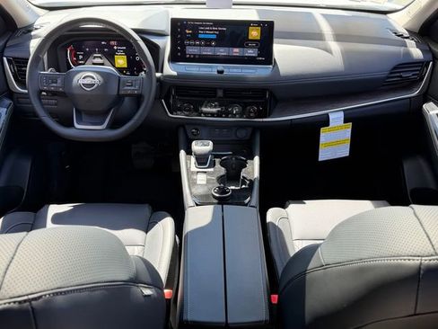 New 2026 Nissan Rogue Platinum AWD/4WD image 24