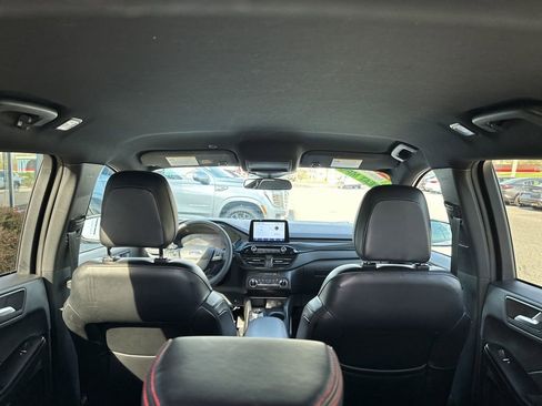 Used 2025 Ford Escape ST-Line image 10