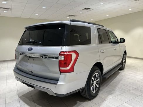 Used 2019 Ford Expedition XLT RWD image 5