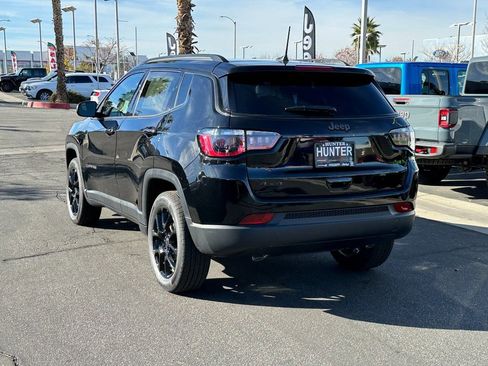 New 2026 Jeep Compass Latitude w/ Sun and Sound Group image 4