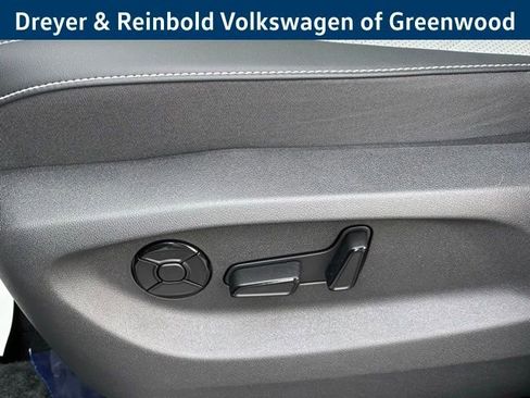 New 2026 Volkswagen Tiguan SE image 26