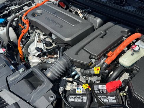 Used 2025 Honda Accord Sport image 48