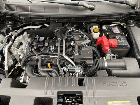 New 2025 Nissan Kicks SR image 30