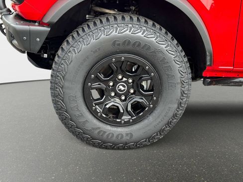 Used 2023 Ford Bronco Wildtrak AWD/4WD image 12