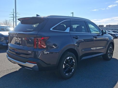 New 2026 Kia Sorento S AWD/4WD image 4