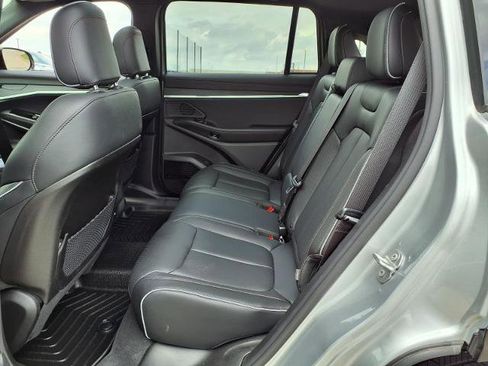 Used 2025 Jeep Wagoneer S Limited image 20