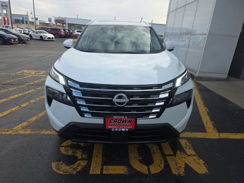 Certified 2026 Nissan Rogue SV w/ SV Premium Package image 10