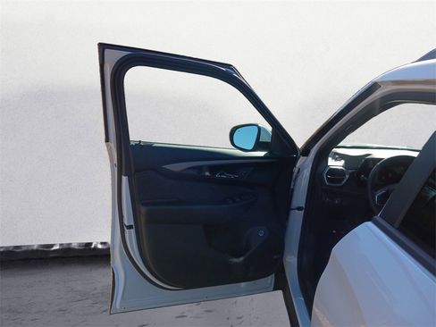 New 2025 Chevrolet TrailBlazer ACTIV w/ Convenience Package image 8