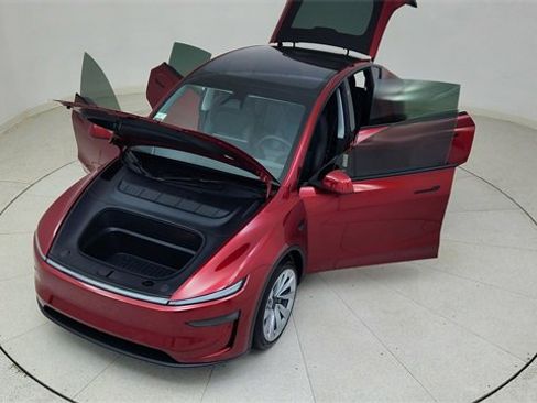 Used 2026 Tesla Model Y Long Range image 80