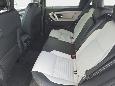 New 2026 Land Rover Discovery Sport Landmark image 14