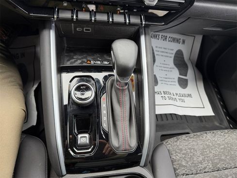 Certified 2024 Chevrolet Colorado Z71 w/ Z71 Convenience Package 2 image 20