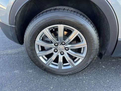 Used 2023 Cadillac XT4 Premium Luxury AWD/4WD image 11