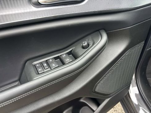 New 2025 Jeep Grand Cherokee L Altitude image 12