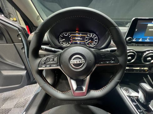 New 2025 Nissan Sentra SR image 9