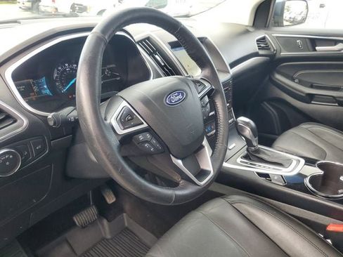 Used 2018 Ford Edge Titanium w/ Equipment Group 302A AWD/4WD image 11